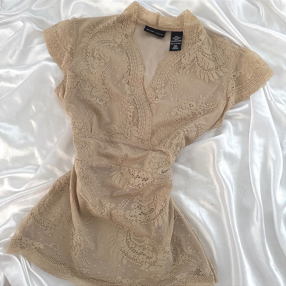 New York & Company Beige Floral Lace Wrap Front Cap Sleeve Blouse XS